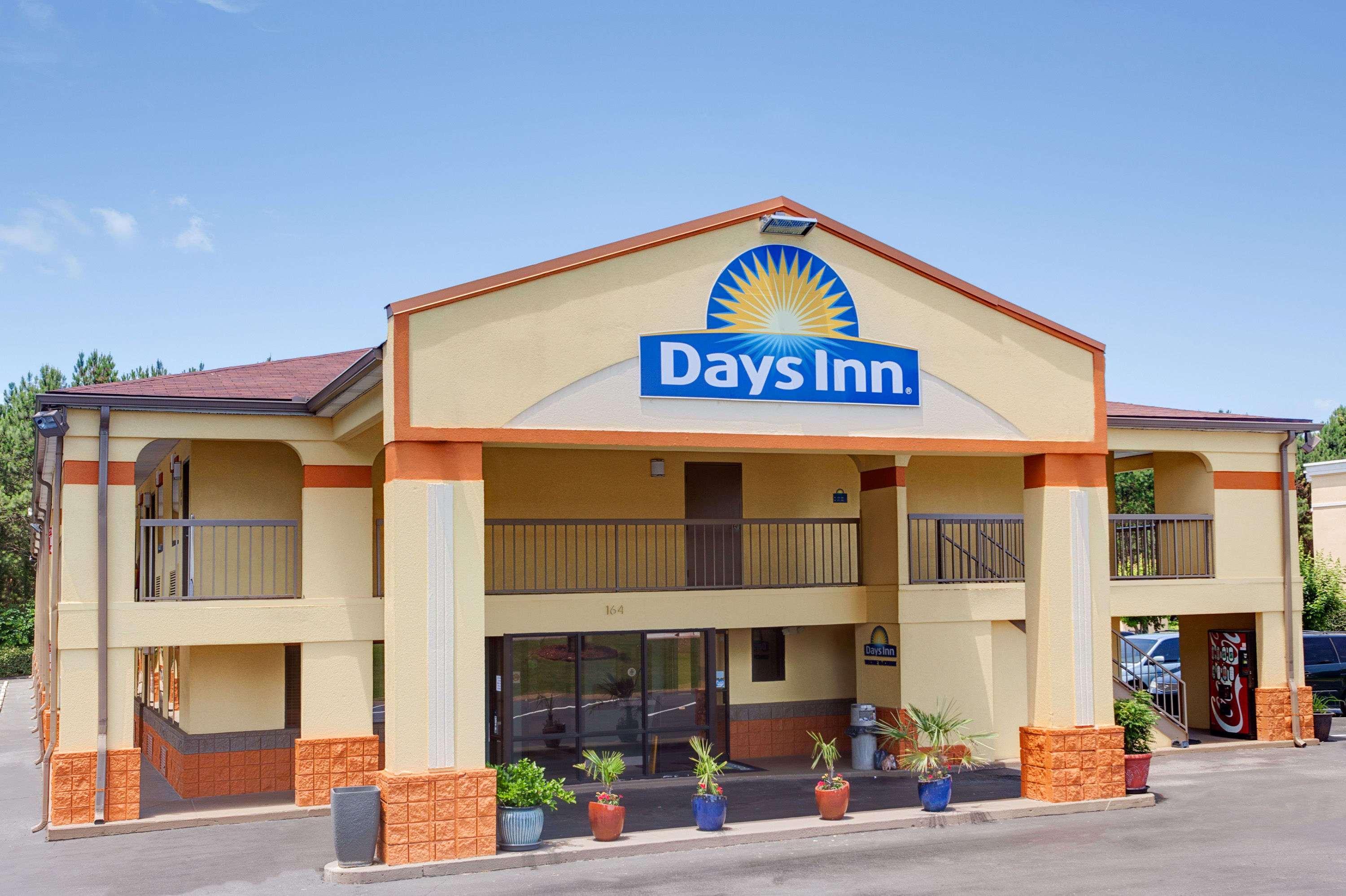 Days Inn By Wyndham Acworth Exterior photo